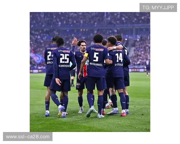 巴黎圣日耳曼客场3-2逆转十人摩纳哥，杜埃替补双响救主